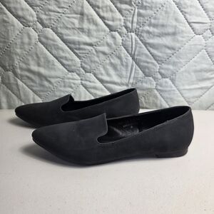 Olivia and Kate Women's Pointed Toe Ballet Flats Slipe on Shoes
 Size 8 
Leather